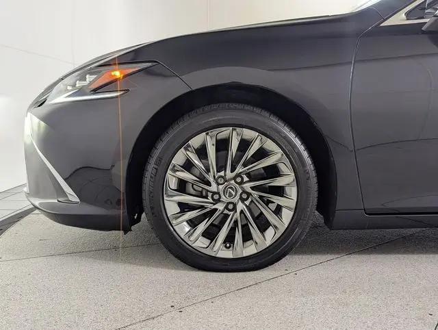 2024 Lexus ES 350 Ultra Luxury