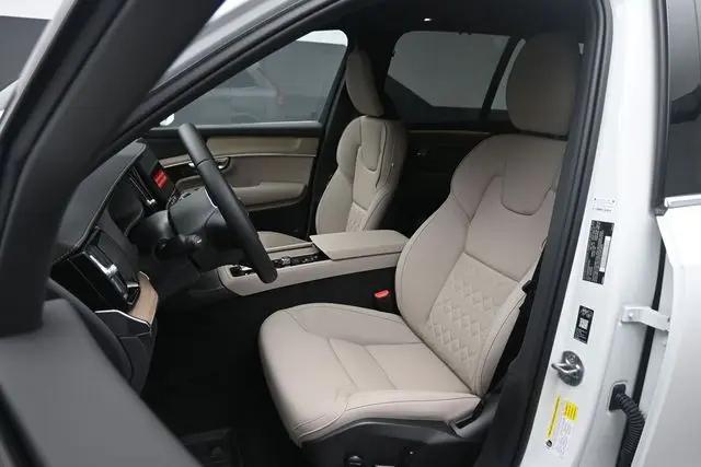 2027 Volvo XC90 Plus