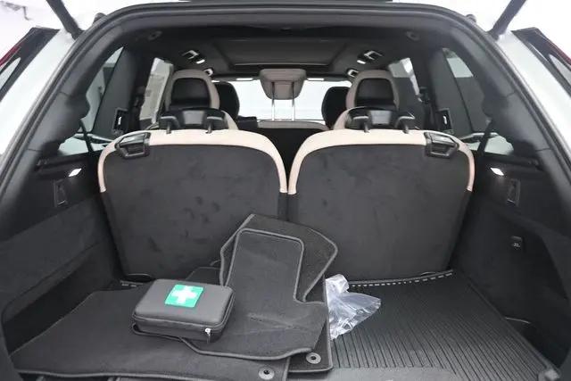 2027 Volvo XC90 Plus