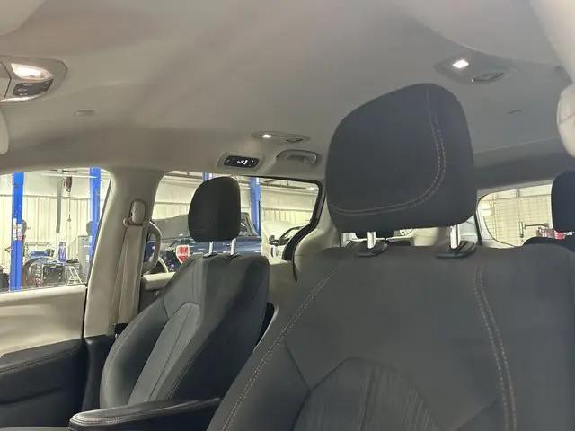2017 Chrysler Pacifica Touring