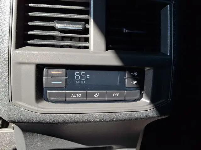 2023 Volkswagen Atlas 2.0T SE w/Technology