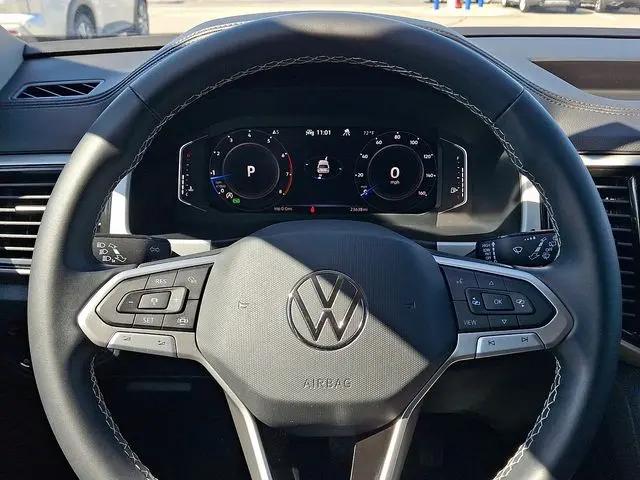2023 Volkswagen Atlas 2.0T SE w/Technology