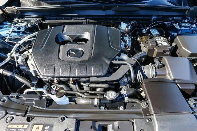 2025 Mazda CX-50 2.5 S Preferred Package