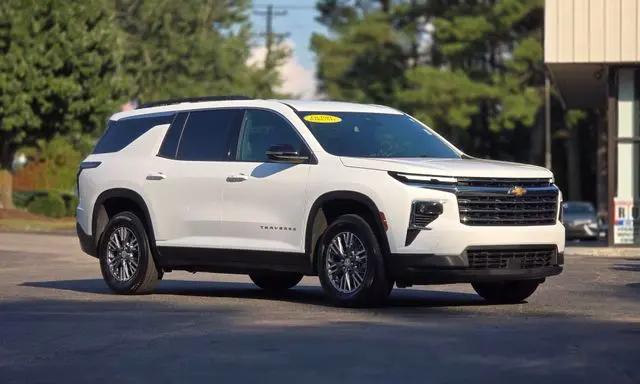 2025 Chevrolet Traverse FWD LT for sale in Zebulon, NC