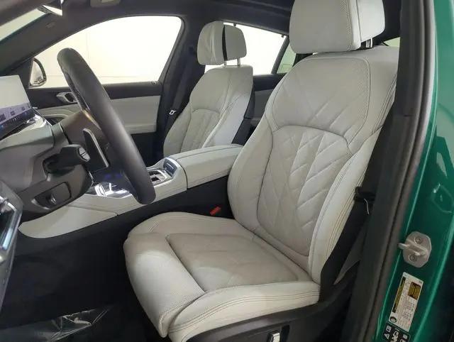 2027 BMW X6 M60i