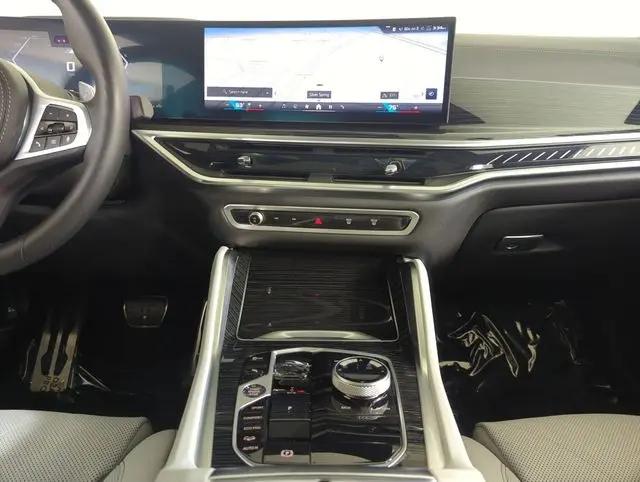 2027 BMW X6 M60i