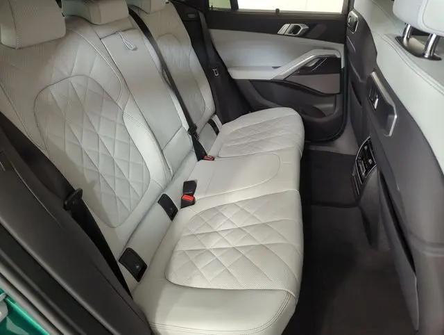 2027 BMW X6 M60i