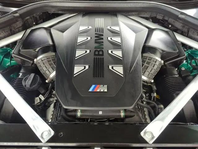 2027 BMW X6 M60i