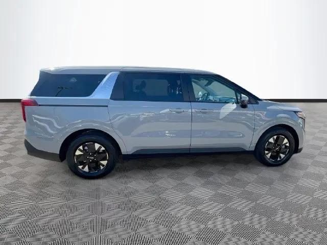 2027 Kia Carnival LXS
