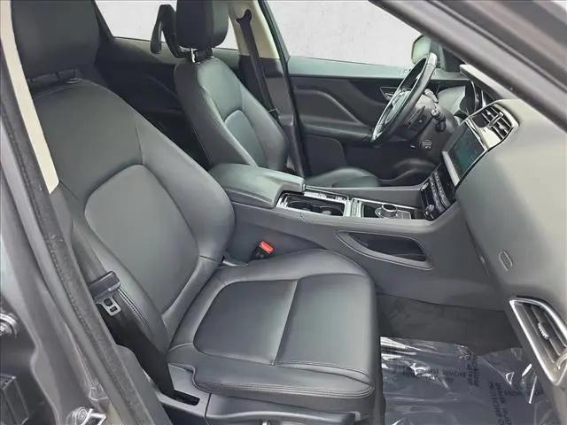2019 Jaguar F-PACE 25t Premium