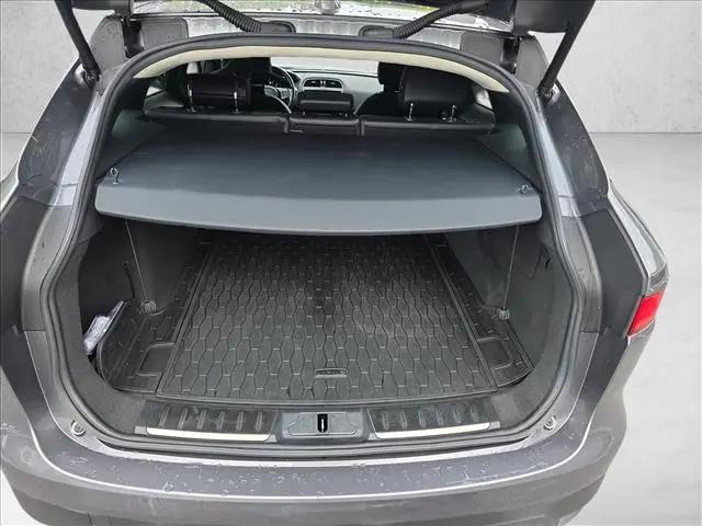 2019 Jaguar F-PACE 25t Premium