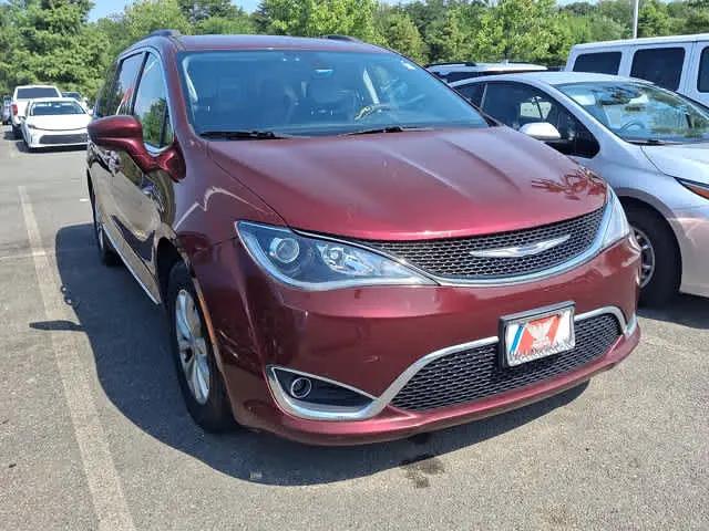2017 Chrysler Pacifica Touring-L
