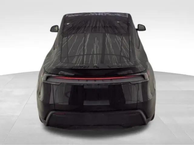 2026 Tesla Model Y Premium Rear-Wheel Drive