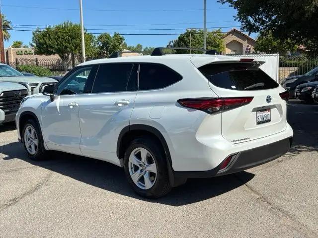 2022 Toyota Highlander Hybrid LE