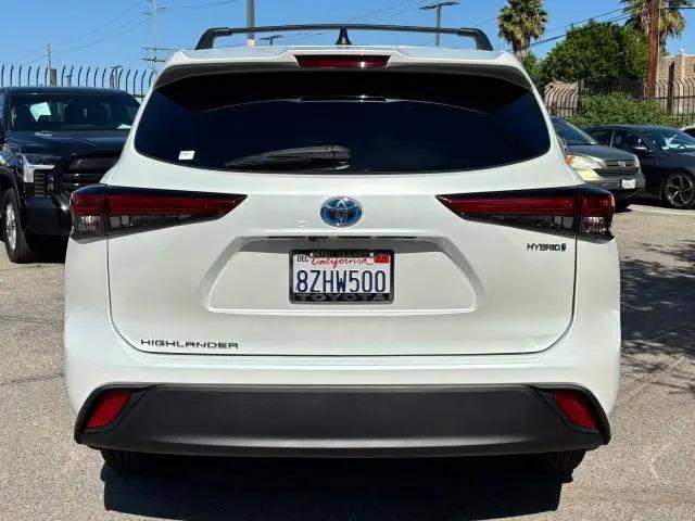 2022 Toyota Highlander Hybrid LE