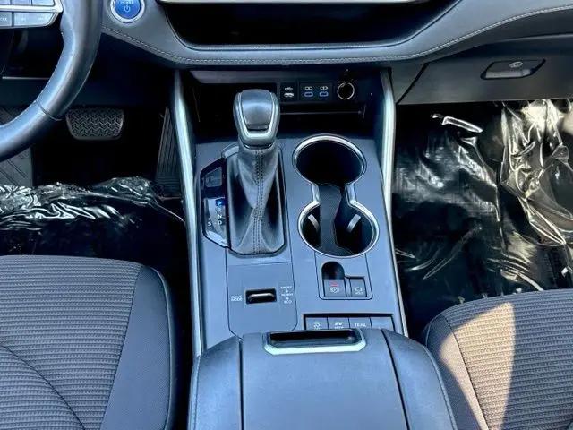 2022 Toyota Highlander Hybrid LE