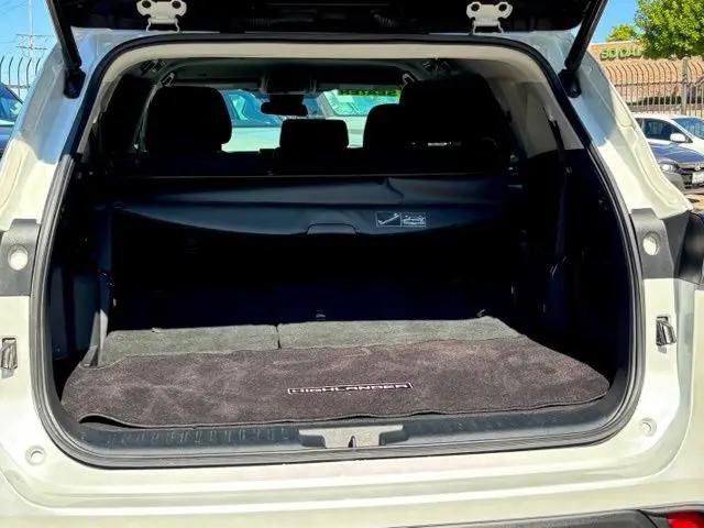 2022 Toyota Highlander Hybrid LE