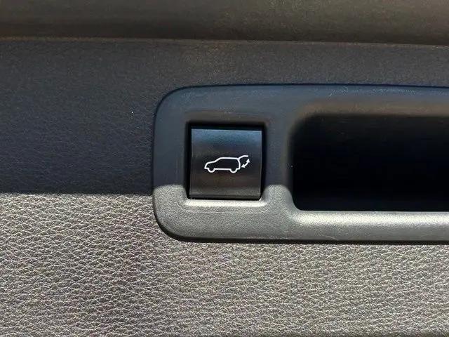 2022 Toyota Highlander Hybrid LE