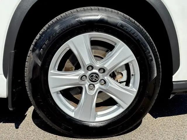 2022 Toyota Highlander Hybrid LE
