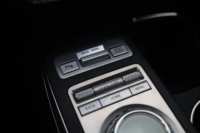2023 Genesis GV70 2.5T AWD