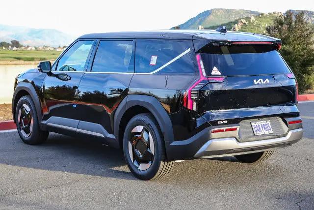 2026 Kia EV9 Light Long Range
