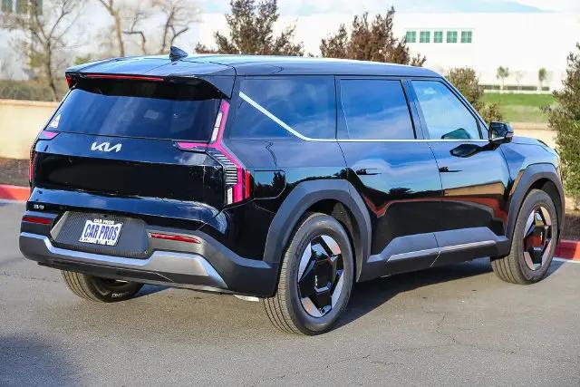2026 Kia EV9 Light Long Range