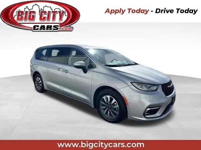 2023 Chrysler Pacifica Hybrid Touring L for sale in Fort Wayne, IN