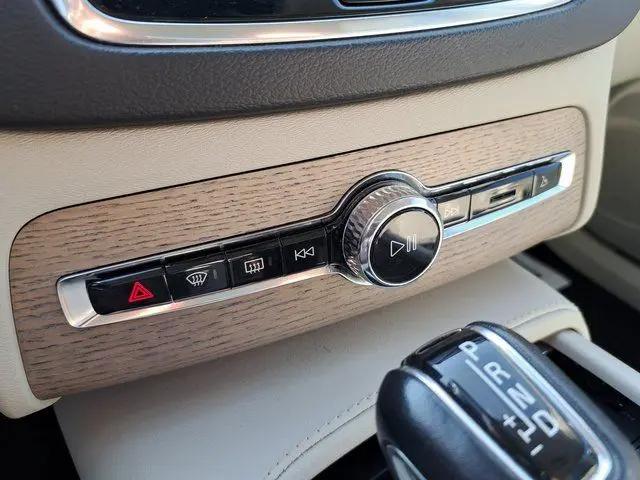 2021 Volvo XC90 T6 Inscription 7 Passenger