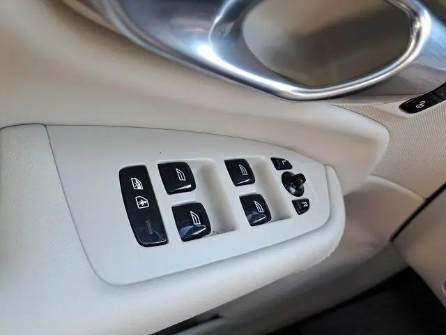 2021 Volvo XC90 T6 Inscription 7 Passenger
