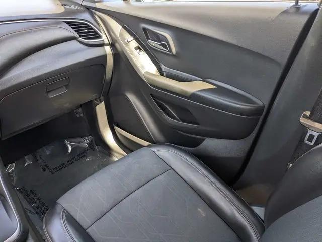 2021 Chevrolet Trax FWD LT