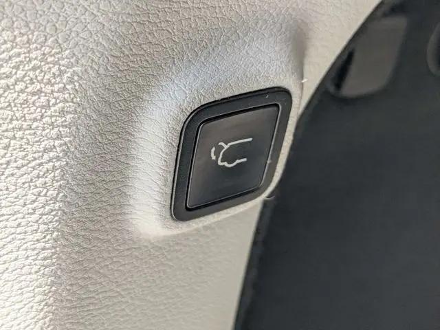 2019 Jeep Cherokee Limited FWD