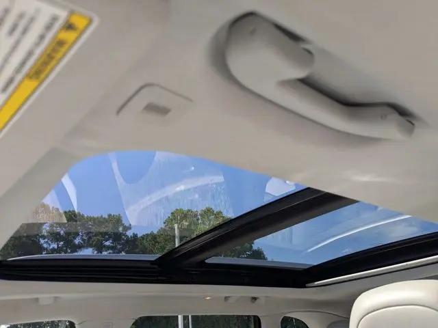 2019 Jeep Cherokee Limited FWD