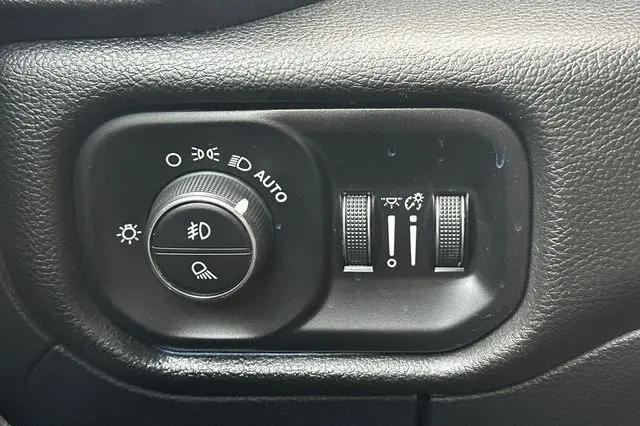 2025 Ram 1500 Laramie Crew Cab 4x4 57 Box