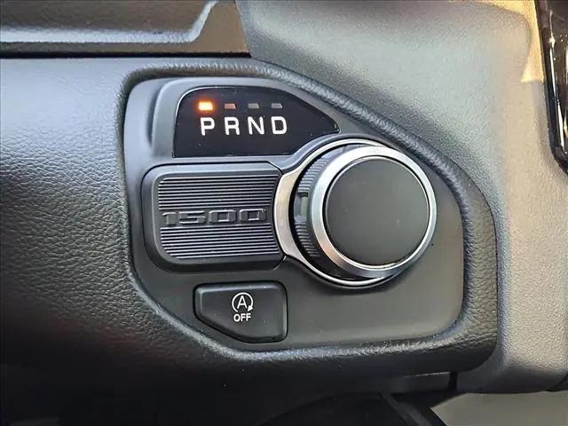 2025 Ram 1500 Lone Star Crew Cab 4x2 57 Box