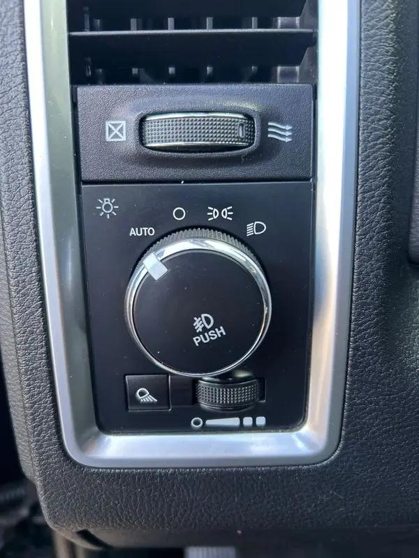 2017 Ram 1500 SLT