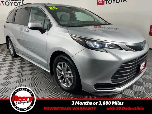 2025 Toyota Sienna XLE 8-Passenger for sale in Cedar Falls, IA
