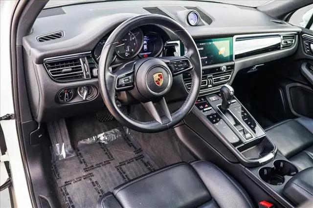 2023 Porsche Macan T
