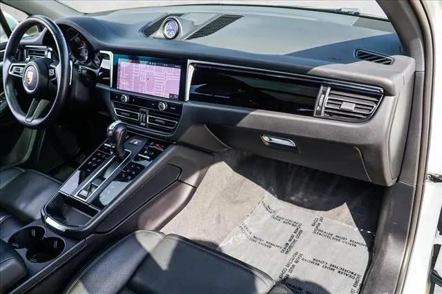 2023 Porsche Macan T