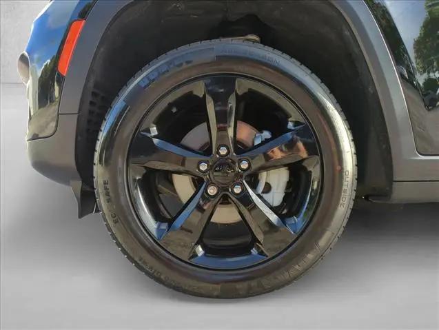 2023 Jeep Grand Cherokee Limited 4x2
