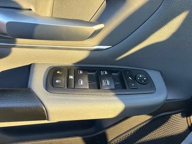 2022 Ram 1500 Big Horn Crew Cab 4x4 57 Box