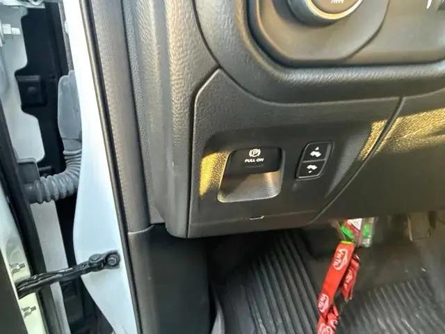 2022 Ram 1500 Big Horn Crew Cab 4x4 57 Box