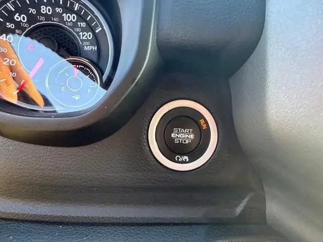 2022 Ram 1500 Big Horn Crew Cab 4x4 57 Box