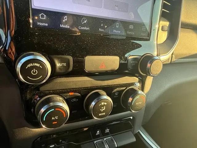 2022 Ram 1500 Big Horn Crew Cab 4x4 57 Box