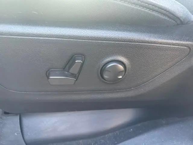 2022 Ram 1500 Big Horn Crew Cab 4x4 57 Box