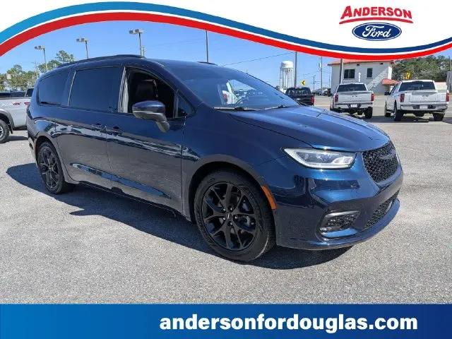2023 Chrysler Pacifica Touring L for sale in Douglas, GA