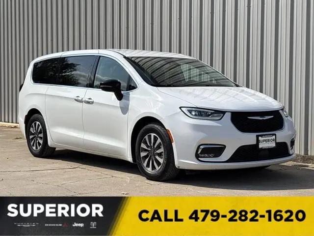 2024 Chrysler Pacifica Hybrid Select for sale in Siloam Springs, AR