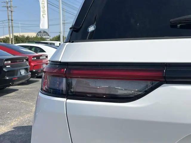 2023 Jeep Grand Cherokee Limited 4x2