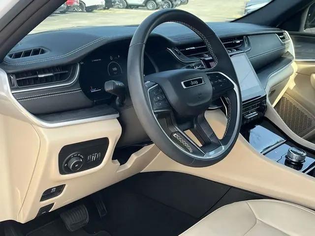 2023 Jeep Grand Cherokee Limited 4x2
