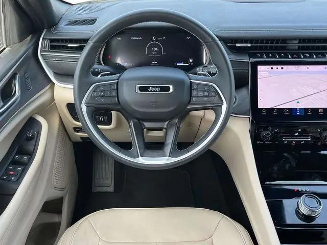 2023 Jeep Grand Cherokee Limited 4x2