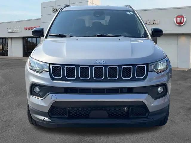 2023 Jeep Compass Latitude Lux FWD